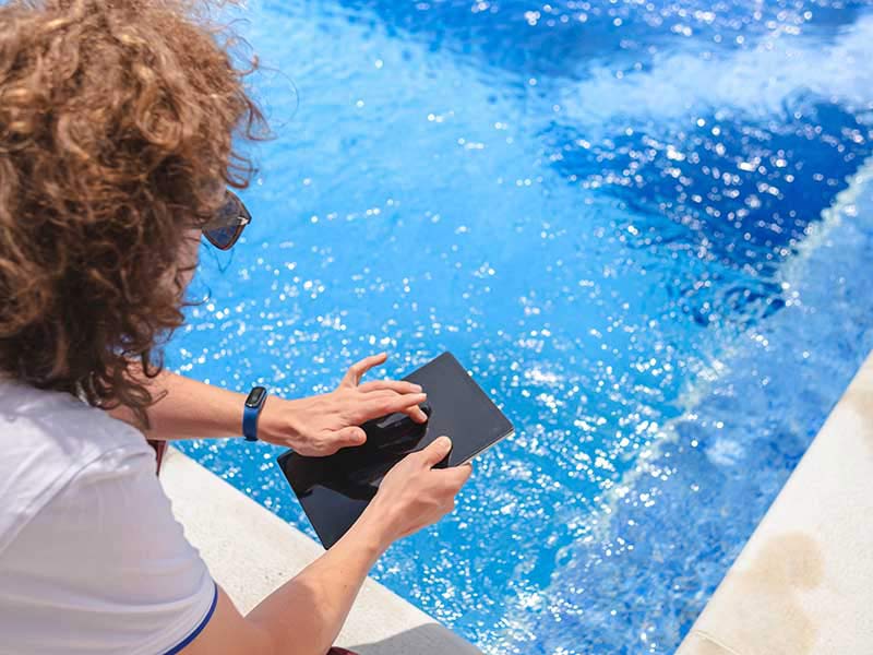 Modern swimming pools have temperature adjusted remotely